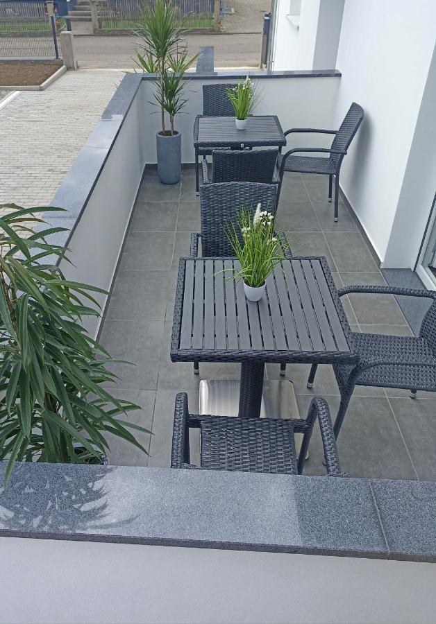 EBS Paradies Rheinhausen Exterior foto